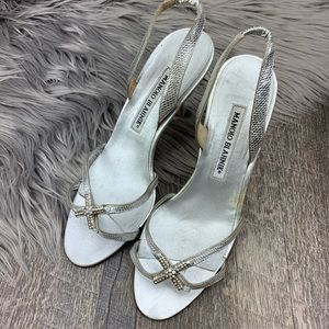 NWOB Manolo Blahnik Silver “x” heels